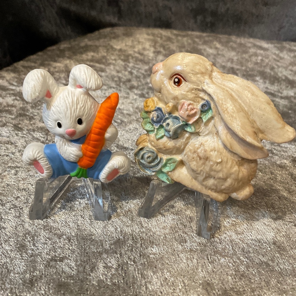 Vintage Set of 2 Easter Bunny Pins Gibson Greetings